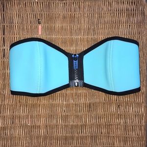 Triangl bikini top